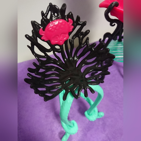 Monster high furniture lagoona's bathroom - Picture 5 of 14